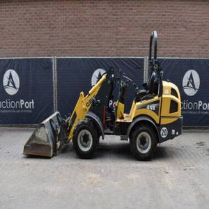 Cargadoras de Ruedas Delanteras Gehl AL 440 Usadas con Capacidad de Cucharón de 0.45m y Bajo Consumo de Combustible en Venta - Product Image 2