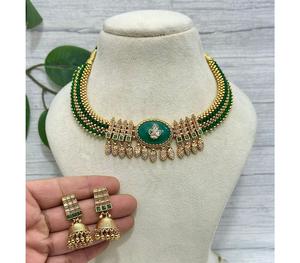 Ensemble collier et boucles d'oreilles en or plaqué de qualité supérieure, de style élégant, avec des pierres fines Kundan Polki Rajwadi, pour femmes, tenue de mariage traditionnelle - Product Image 1