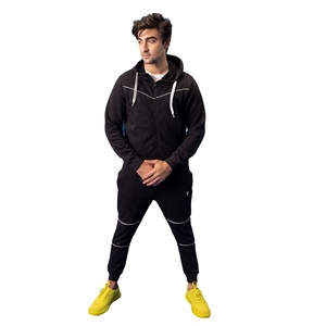 Survêtements personnalisés pour hommes de grande taille survêtements noirs pour hommes survêtements de coupe régulière unisexe pour un usage quotidien - Product Image 1