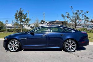 Jaguar XJ R-Sport USADO de 2017 - Product Image 5