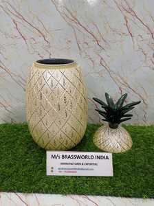 Vente en gros d'urne funéraire en aluminium en forme d'ananas de style américain Fournitures funéraires en bois avec métal laiton pour cendres humaines - Product Image 2