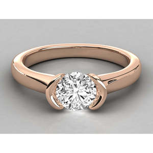 Bague en or 14 carats faite à la main avec grappe géométrique, diamant solitaire de laboratoire taille ovale pour femme, idéale pour fiançailles ou promesse - Product Image 1