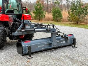 Cuchilla Trasera de Tres Puntos para Tractores Agrícolas, Aplicaciones de Mantenimiento de Carreteras y Jardinería - Product Image 1