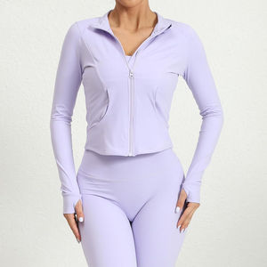 Ensemble de yoga 2 pièces en spandex/polyester respirant et écologique pour femmes avec logo personnalisé et motif solide - Product Image 2