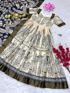 Magnifique Kurti Anarkali pour femme adulte en Kalamkari pur, accompagné d'un dupatta en soie Dola avec bordure en dentelle, en stock, fabriqué en Inde - Product Image 2