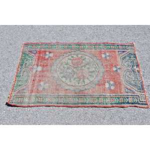 Tapis Vintage Turc 2.8X4.4 pi Laine Rouge Vert avec Dos en Latex - Product Image 4