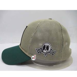 Chapeau classique à 5 panneaux avec bord incurvé de haute qualité ajusté OEM broderie 3D Logo personnalisé et casquette de baseball brodée - Product Image 2