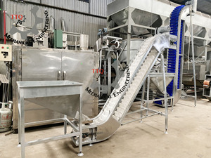 Élévateur à godets industriel en plastique pour noix de cajou et lignes de traitement agricole - Product Image 3