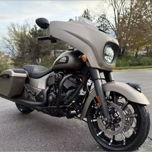 Motocicleta Indian Chieftain Dark Horse con Paquete de Audio Powerband, Color Sandstone, en Venta - Product Image 1