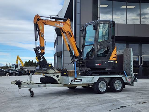 Mini-excavatrice CASE CX26C de 2,5 tonnes, 24,8 CV, compacte, sur chenilles, diesel, hydraulique, à rotation zéro, à prix avantageux - Product Image 1
