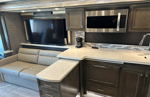 Vente en gros de camping-cars d'occasion 2022 2023 2024 Tiffin Phaeton pour les aventures de voyage - Product Image 5