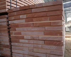 Planches en bois d'okoumé de qualité supérieure pour la fabrication de meubles d'armoires Décoration intérieure Construction navale et travaux de construction - Product Image 4