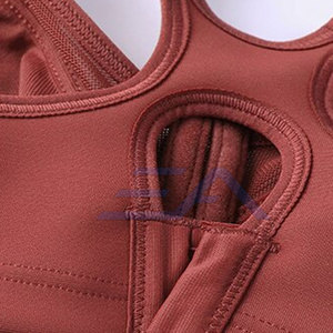 Soutien-gorge de sport pour femme fabriqué au Pakistan, à maintien élevé, écologique, respirant, avec logo frontal, bretelles réglables, en Spandex/Nylon, pour le yoga et les activités sportives - Product Image 5