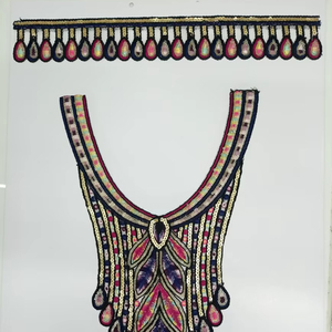 Pièces de cou brodées sur mesure paillettes travail patchs de style à coudre pour vêtements pour vêtements créateurs de mode à des fins de revente - Product Image 1