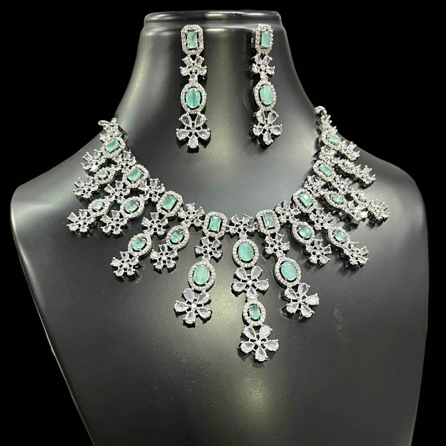 ทะเลสีเขียว