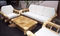 Sofá de Bambú Indonesio Extensible de Tres Plazas, Elegante y Tradicional, Hecho a Mano con Alta Calidad, Muebles para Sala de Estar de Indonesia