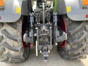 Tractor 2017 Fendt 828 VARIO: transmisión Vario de alta potencia y precisión - Product Image 2