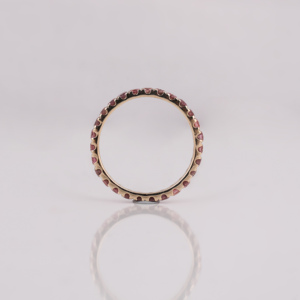 แหวนแต่งงานแบบเต็มวงประดับเพชรทรงกลมสีชมพูเคลือบทองคำ 14KT สุดหรูหรา ของขวัญแต่งงานสุดคลาสสิกสำหรับผู้หญิง - Product Image 4
