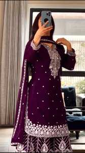 NUEVO TRADICIONAL CONJUNTO FESTIVO DE SHARARA Y PLAZO CON BORDADO DE ENCAJE DE LUJO Y DUPATTA DE SEDA CHIFFON PESADA - Product Image 2