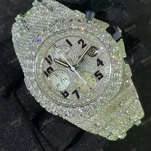 Deslumbrante reloj cronógrafo totalmente helado con esfera de diamante pavé, números en negrita y visualización de fecha de precisión de lujo redefinido - Product Image 2