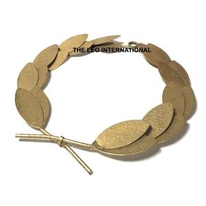 Porte-couronne en métal élégant pour la décoration de porte de maison et d'hôtel, crochet décoratif de haute qualité très vendu pour les couronnes - Product Image 6