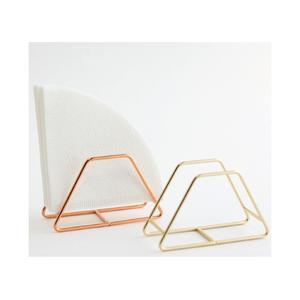 Beau porte-mouchoirs en fil métallique pour la cuisine et la salle de bain avec un design élégant fabriqué à la main et un cadre en fil métallique robuste - Product Image 4