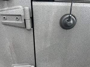 Jeep Wrangler Unlimited Sport 2017 4x4 AWD Turbo Todoterreno con Asientos de Cuero, Control de Crucero Adaptativo y Volante a la Izquierda - Product Image 5