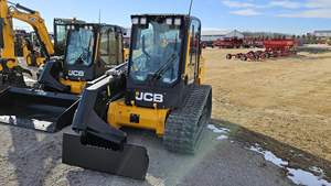 Compre Retroexcavadora JCB 3TS-8T 2025 con Motor Diésel, Bomba de Alta Eficiencia, Caja de Cambios y Rodamientos, 1 Año de Garantía, Origen Estadounidense - Product Image 2