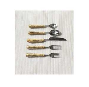 Juego de cubiertos de Lucite blanco y dorado, juego de cubiertos de acero inoxidable, herramientas para ensalada, juego de cubiertos ecológicos aptos para lavavajillas y restaurante - Product Image 2