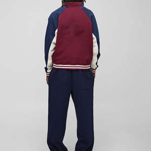 Chaqueta Universitaria Deportiva Unisex Personalizada 2025, Chaqueta Universitaria con Bordado Chenille Personalizado, MOQ Bajo, Etiqueta Privada - Product Image 3