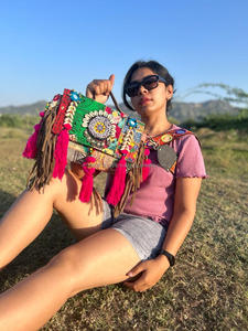 Nueva llegada Real hecho a mano Rajasthani mujeres Tribal multicolor tela de algodón Boho Hippie gamuza cuero flecos borla Banjara bolsas - Product Image 3