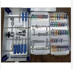 Juego de Retractores Cervicales Tedan Phantom Premium de Acero Inoxidable, Instrumentos Ortopédicos para Cirugía de Columna y Neurocirugía, Clase I, Manuales - Product Image 1