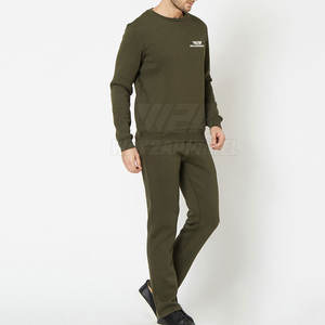 ชุดวอร์มผู้ชายน้ำหนักเบาแบบสองชิ้น ชุดนุ่มสบายสำหรับการฝึกซ้อม ฟิตเนส และกิจกรรมกลางแจ้ง - Product Image 4