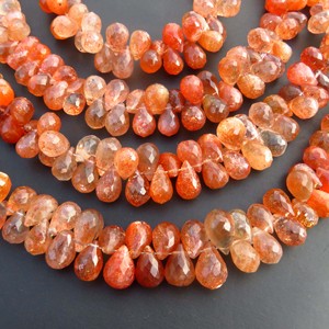 Grado superior 8,50 \ "Strand 7-10mm Naranja Natural Sunstone Gems Briolette Teardrop Faceted Loose Beads Alta calidad African Sunstone - Product Image 1