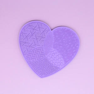 Nouvelle Tampon de Nettoyage en Silicone en Forme de Cœur pour Pinceaux de Maquillage, Éponges et Houppettes – Outil de Nettoyage Magique pour Stylos de Maquillage - Product Image 4