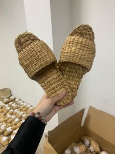 Vietnam Handmade Water Hyacinth <b>Slipper</b> Natural Eco Friendly Home Indoor Footwear Perfect for Hotel and Spa Guests - Product Image 6