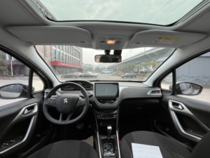 Dongfeng <span class=keywords><strong>Peugeot</strong></span> <span class=keywords><strong>2008</strong></span> Modèle SUV 5 places d'<span class=keywords><strong>occasion</strong></span> best-seller avec transmission automatique sièges en tissu volant à gauche à essence - Product Image 3