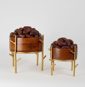 Meilleur vendeur Plateau de service en bois pour desserts Plateau de service pour chocolat fabriqué en bois de manguier et en métal fer avec finition dorée - Product Image 1