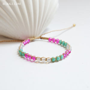 Elegante pulsera de cuentas de cristal hecha a mano con cuentas brillantes para una declaración de estilo a la moda. - Product Image 2