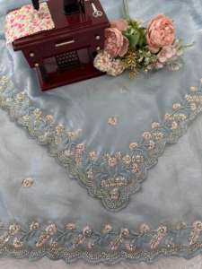 Tombez amoureux de ce magnifique sari dans une couleur accrocheuse, conçu avec finesse et des détails riches. - Product Image 6