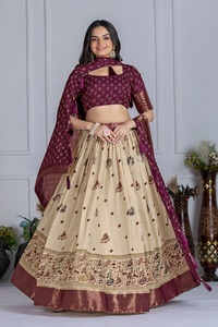 เสื้อเบลาส์ lehenga และแจ็คการ์ด Dupatta กับ Jari พิมพ์ลายพิเศษล่าสุด - Product Image 3
