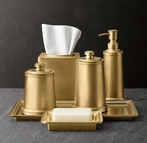 Juego de baño martillado de acero inoxidable con acabado dorado de 8 Diseño personalizado de alta calidad Uso en baño de hotel de lujo de Casa Real - Product Image 2
