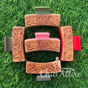 Nouvelle Arrivée Vente Chaude Western Élégant À La Main Outillé Gravé En Cuir Pinces À Cheveux En Cuir Griffe Cheveux Accessoires pour Femmes - Product Image 1