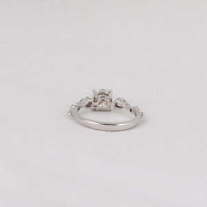 Bague de fiançailles élégante classique et vintage plaqué or massif 14KT coupe ronde diamant cultivé en laboratoire bague cadeau pour femme certificat IGI - Product Image 4