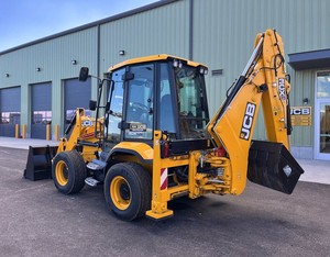 รถตักล้อยาง JCB 3CX ราคาประหยัด พร้อมเครื่องยนต์ดีเซล รถขุดตักดินพร้อมเกียร์ น้ำหนัก 6000 กก. สำหรับงานก่อสร้างและงานเคลียร์พื้นที่เกษตร - Product Image 5