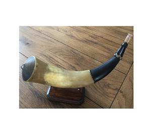 Corne de poudre de buffle artisanat Meilleure corne décorative écologique naturelle polie avec support en bois - Product Image 1