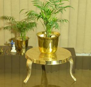 Meilleure vente Table d'appoint en laiton avec finition martelée Accent unique pour les espaces de vie modernes disponibles au meilleur prix à l'exportation - Product Image 4