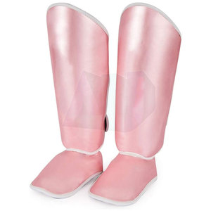 Espinilleras Profesionales de Cuero Diseñadas para Alto Rendimiento, Transpirables, Cómodas y Duraderas para Entrenamientos y Partidos de Adultos - Product Image 2