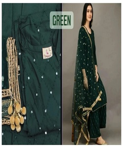 Luxueux vêtement quotidien Yukata en coton et soie avec travail Dori élégant et détails de perles pour vêtements de fête pour femmes - Product Image 5