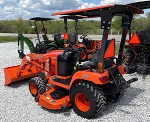Tracteur agricole efficace Kubota BX2350 en stock prêt pour l'expédition - Product Image 1